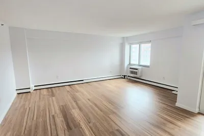 1025 Hancock St #5C
