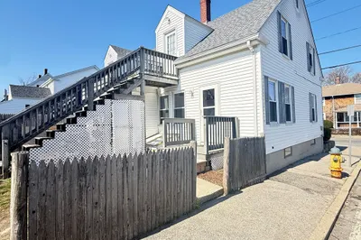 406-408 Court St #406 1