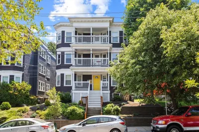 9 Bailey St #2 1