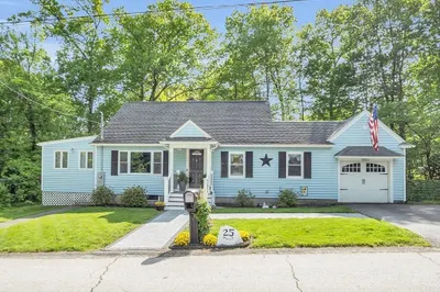 25 Maplewood Ave 1
