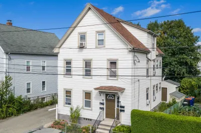 83 Rockland St 1