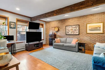 440 Hanover Street #4C