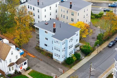 124 Selden St 1