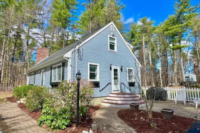 563 Boston Rd 1
