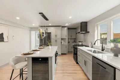 22 Hunting Street #3P 1