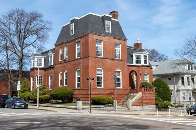 838 E Broadway #3