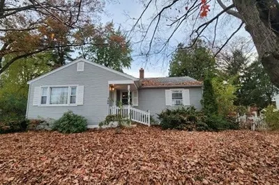 106 Garland St 1