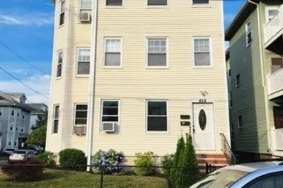 428 Main St