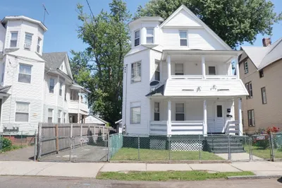 22 Grove Street 1