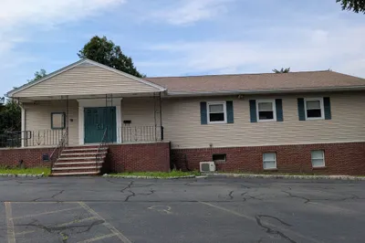 136 Winn Street 1
