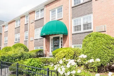 210 Hillside Ave #31