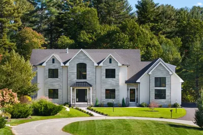 7 Cider Hill Way 1