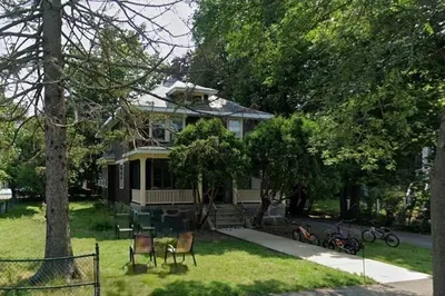 21 Curtis Ave 1
