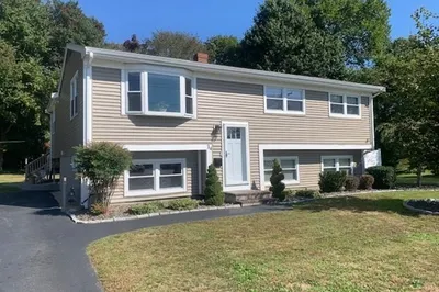 34 Mayflower Ave 1