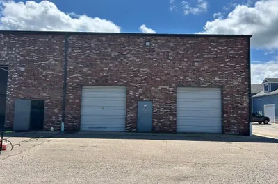 864 Plain St- Garage St