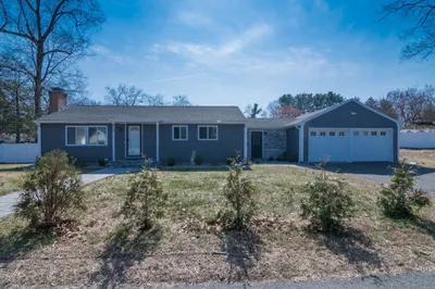 412 Granby Rd