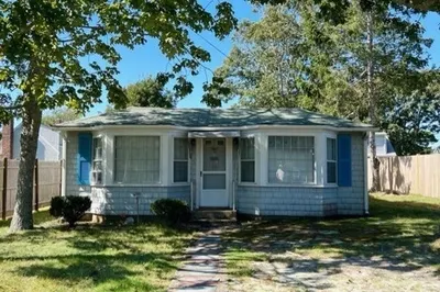 17 Lewis Rd