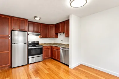 41 Warren St #B2 1