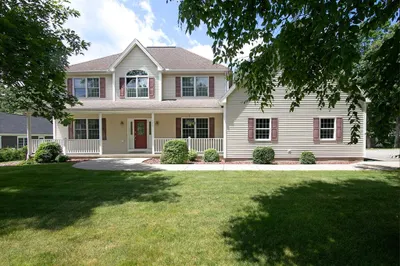 140 Dowd Ct 1