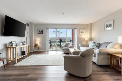 269 Cambridge Road #605