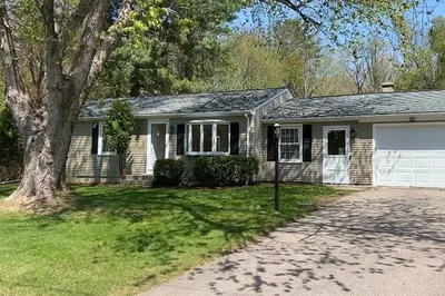 132 Cedar Ln