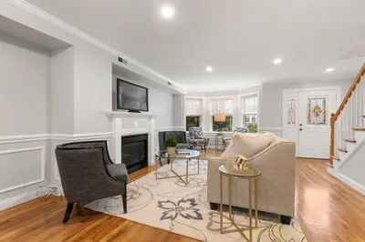 367 Savin Hill Ave