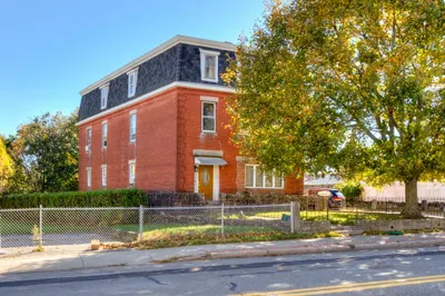 308 Plantation St 1