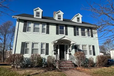 24 Hollis Ave #2R