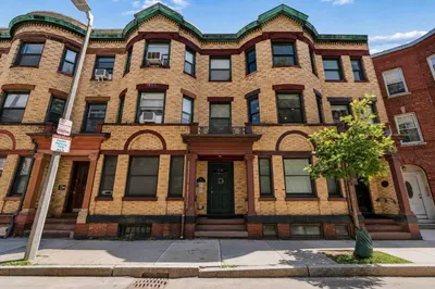 28 Edgerly Rd #2 1