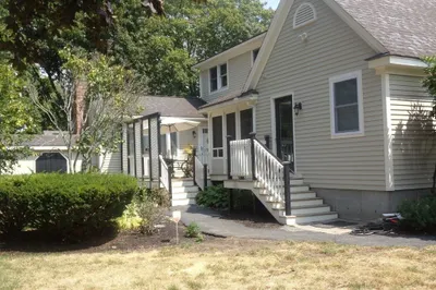 162 Middlesex Ave #1 1
