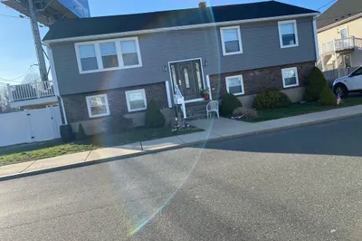60 Cecillian Avenue #B 1