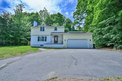 48 Central St 1