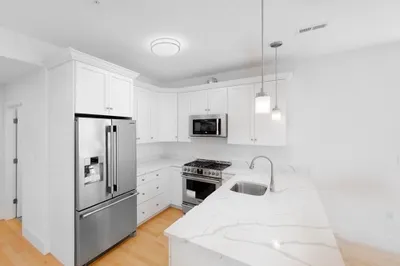 254 Spencer Ave #4