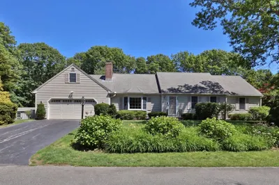 35 Terrace Hill Dr 1