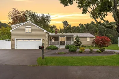 2 Crestwood Ln 1