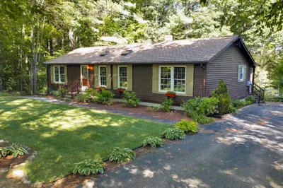 139 Podunk Rd 1