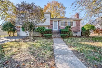 7 Scott Cir