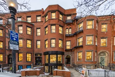 297 Newbury St 1