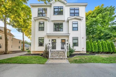 49a Chestnut St #3 1