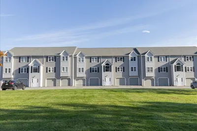 74 Tennis Plaza #23 1