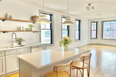 15 Maywood St #3