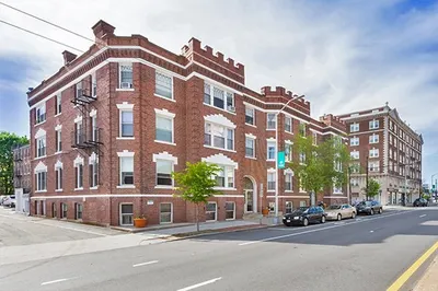 1800 Mass Ave #32 1