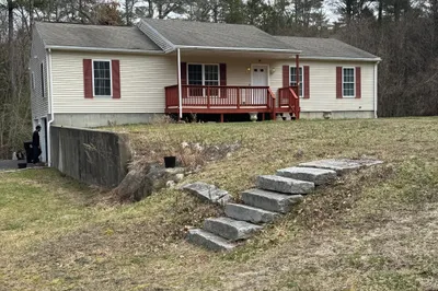 115 Flag Swamp Rd 1