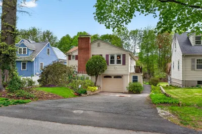 46 Grapevine Ave 1