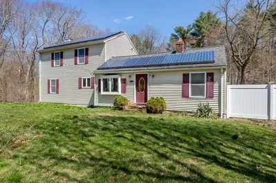 41 Oak St 1