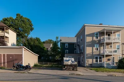 408 Cumberland Hill Rd 1