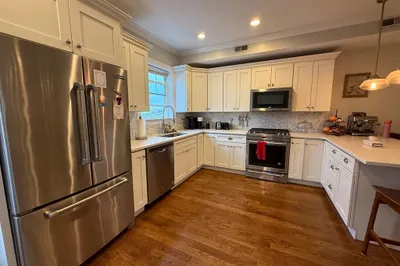 323 West 4th St #3