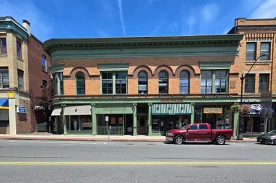 28 Pleasant St #2G 1