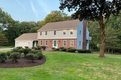 10 Wildwood Dr 1