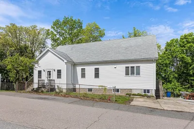 20 Hopkins St